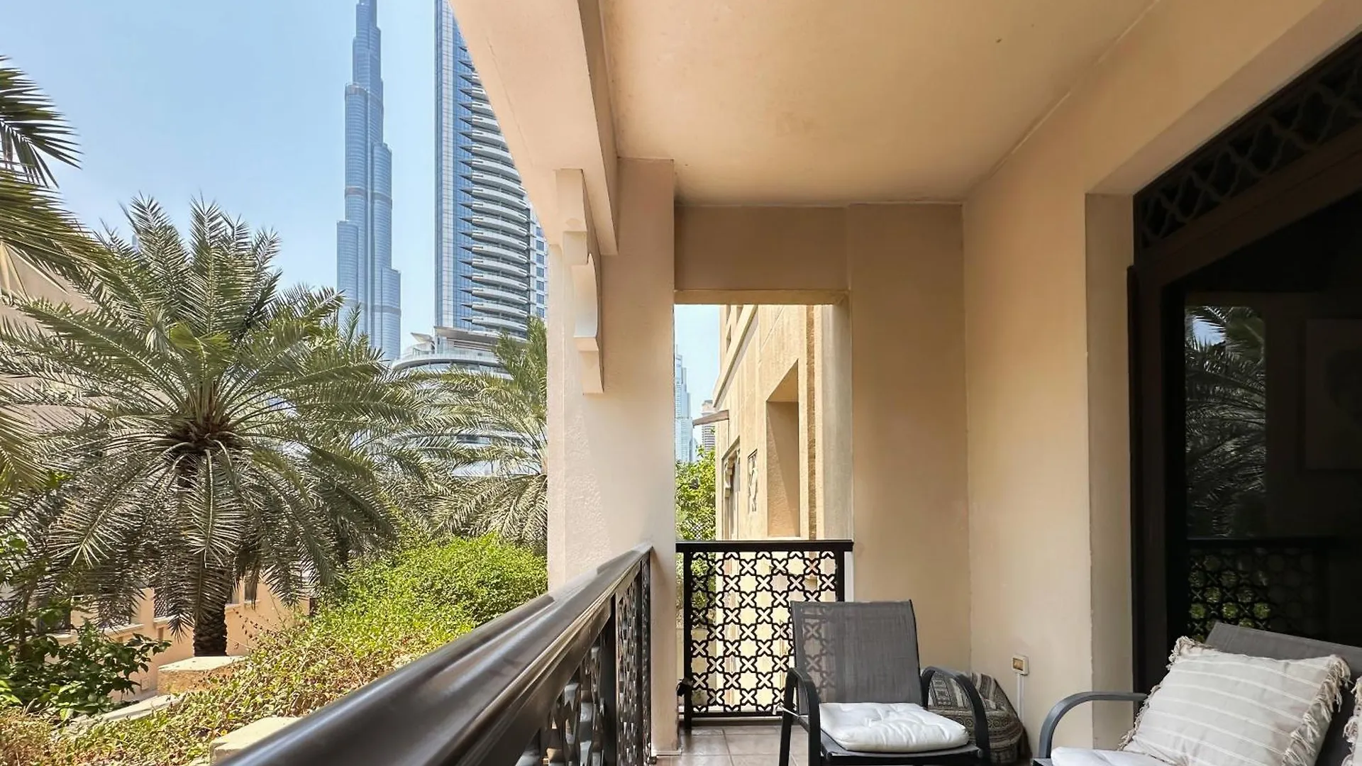 Trophy 2Br Aladdin Estate W Burj Khalifa View location