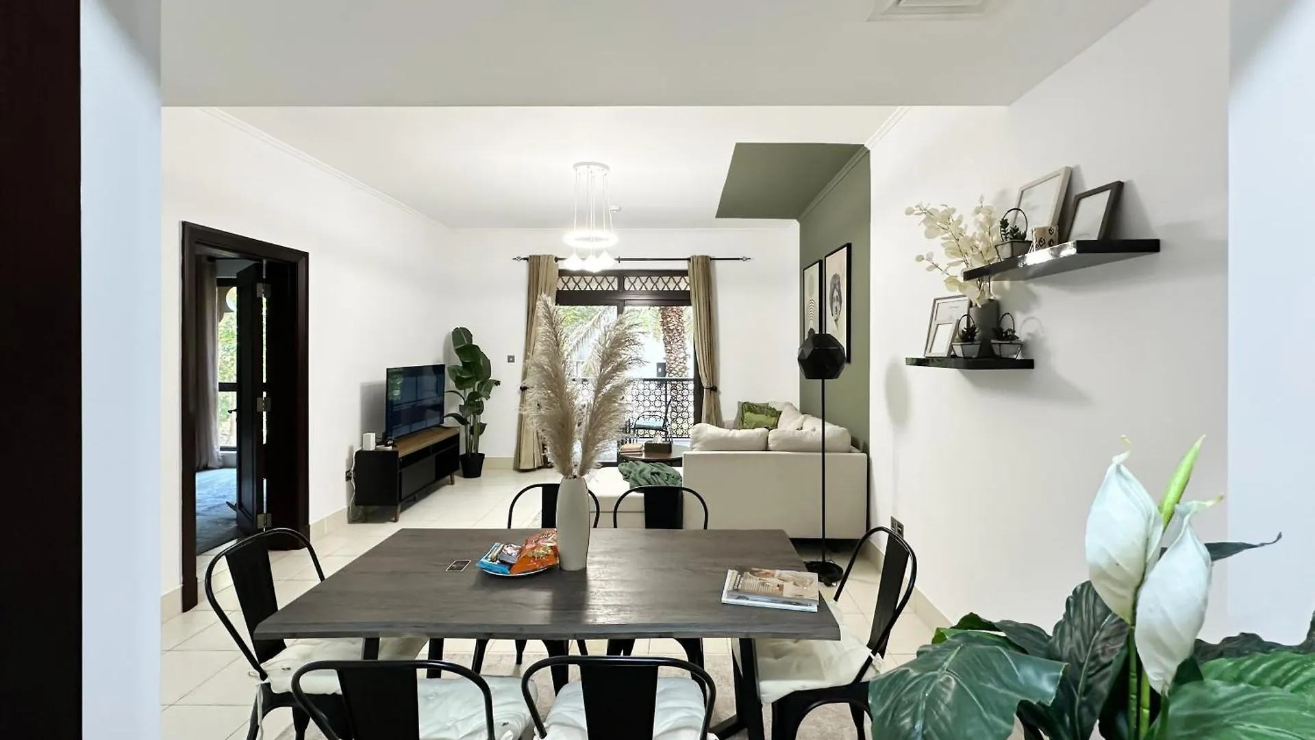 شقة Trophy 2Br Aladdin Estate W Burj Khalifa View دبي 0*,  الإمارات العربية المتحدة